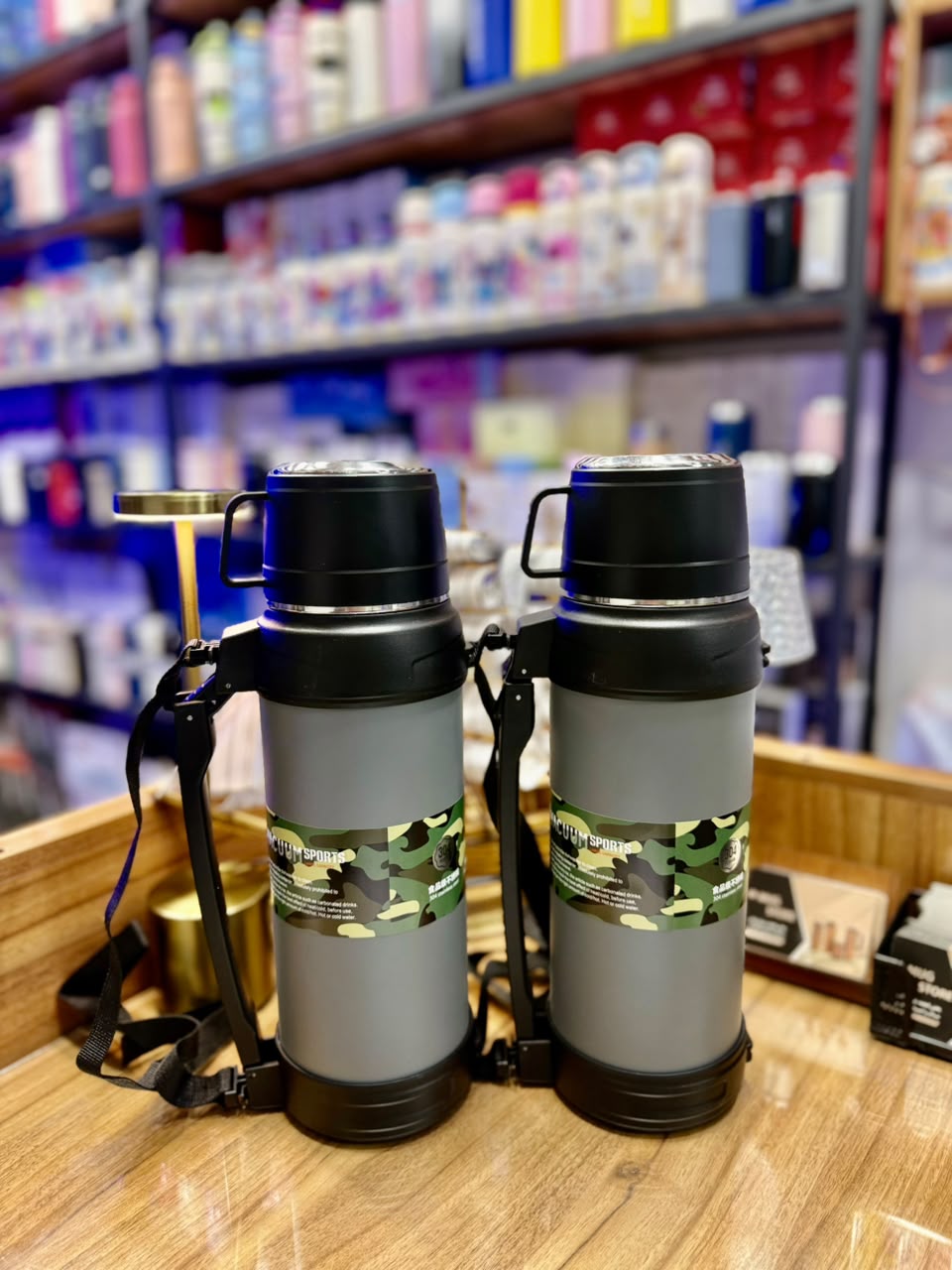 فلاسک کوهنوردی و ورزشی دوجدار استیل ۳۰۴ مدل Vacuum Sports (طرح چریکی/ارتشی)