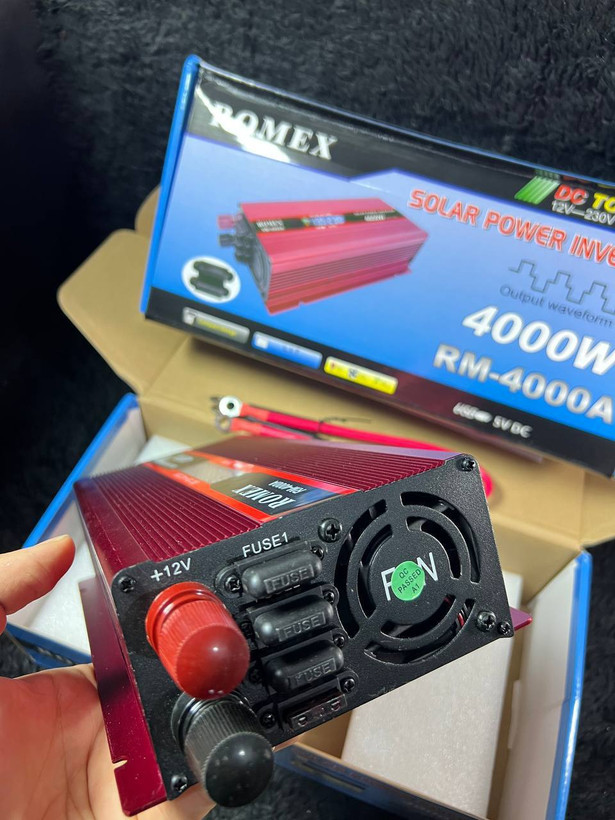 اینورتر و مبدل برق 4000 وات رومکس (ROMEX) مدل RM-4000A - دارای نمایشگر دیجیتال و 4 فیوز بیرونی